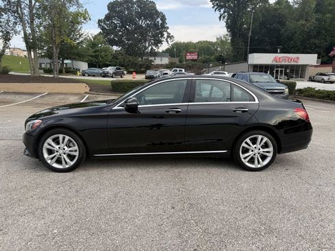 Used 2017 Mercedes-Benz C 300 4MATIC Sedan image 2