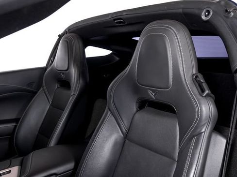 Used 2019 Chevrolet Corvette Stingray Coupe RWD image 19