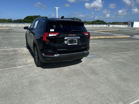 Used 2024 GMC Terrain SLT AWD/4WD image 33