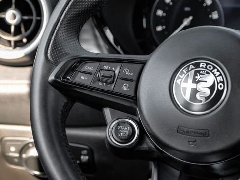 Used 2024 Alfa Romeo Tonale Ti w/ Premium Interior Package image 23