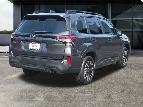 Used 2026 Subaru Forester Premium AWD/4WD image 9