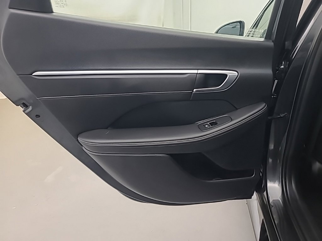 Used 2023 Hyundai Sonata Limited FWD image 18