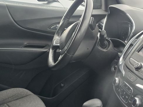 Used 2022 Chevrolet Equinox LT FWD image 16