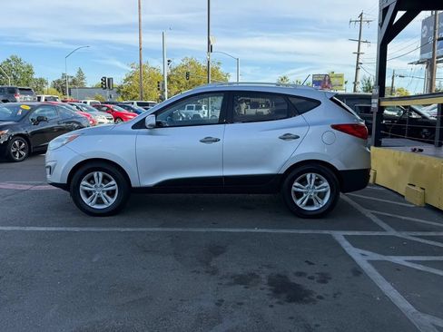 Used 2010 Hyundai Tucson GLS w/ Popular Equipment Pkg 2 FWD image 8