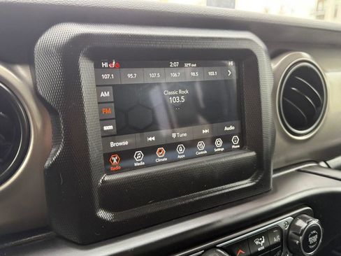 Used 2021 Jeep Wrangler Unlimited Sport image 31