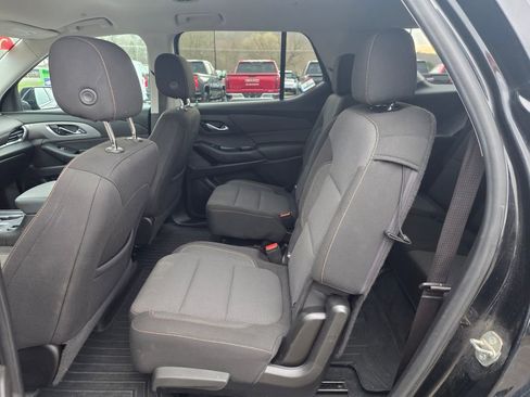 Used 2020 Chevrolet Traverse LT w/ LPO, Blackout Package image 25