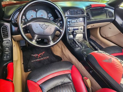 Used 1998 Chevrolet Corvette Convertible w/ Memory Pkg image 20