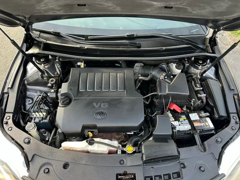 Used 2013 Toyota Avalon XLE Touring FWD image 38