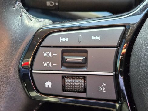 Used 2025 Honda CR-V EX-L image 18