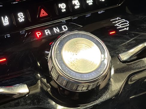Used 2022 Jeep Grand Wagoneer Series II AWD/4WD image 38
