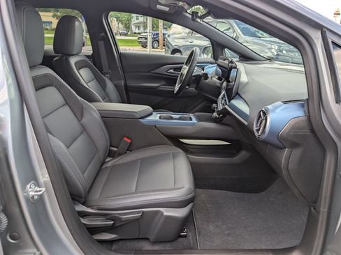 Used 2024 Chevrolet Equinox EV LT AWD/4WD image 12