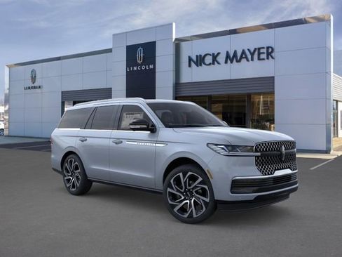 New 2026 Lincoln Navigator Reserve AWD/4WD image 8