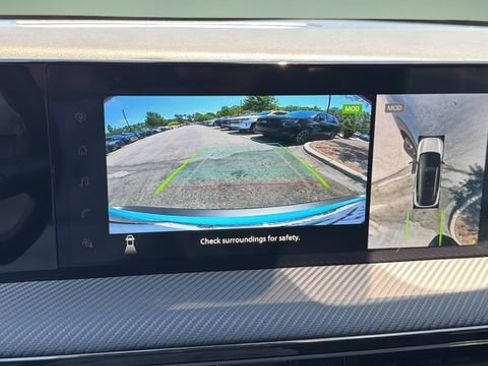 Used 2025 Nissan Kicks SR FWD image 26