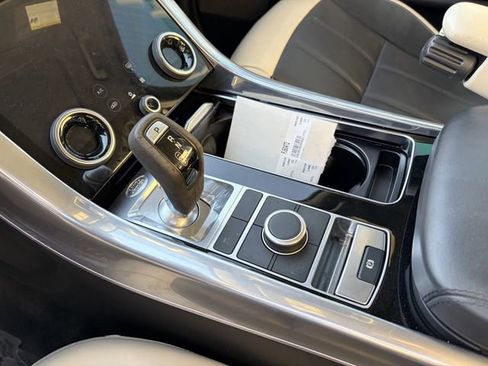 Used 2022 Land Rover Range Rover Sport HST image 7