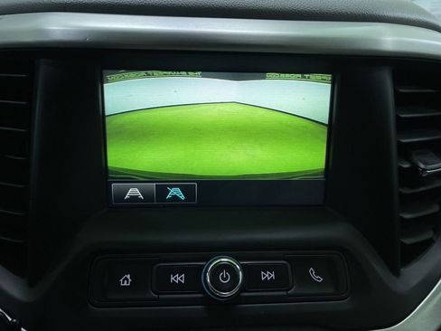 Used 2019 GMC Acadia SLE image 22