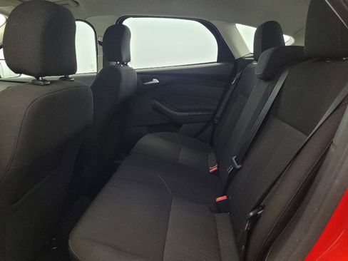 Used 2016 Ford Focus SE FWD image 18