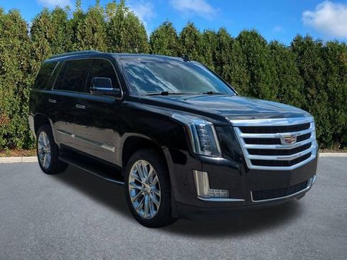 Used 2020 Cadillac Escalade Luxury AWD/4WD image 3