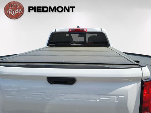 Used 2023 Chevrolet Colorado Trail Boss w/ Technology Package AWD/4WD image 15