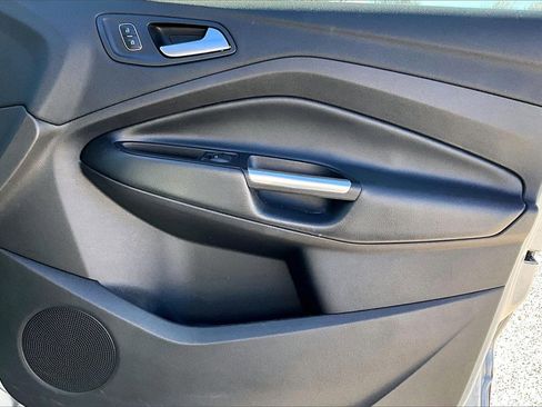 Used 2017 Ford Escape SE image 22