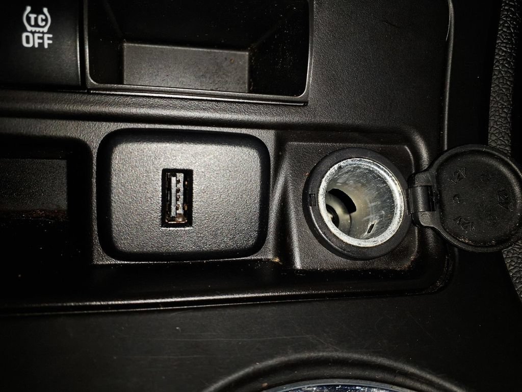 Used 2015 GMC Acadia SLE FWD image 23