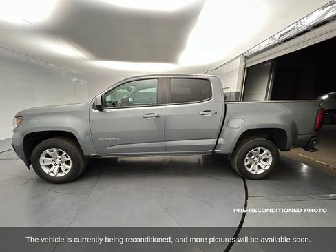 Used 2022 Chevrolet Colorado LT w/ LT Convenience Package image 2