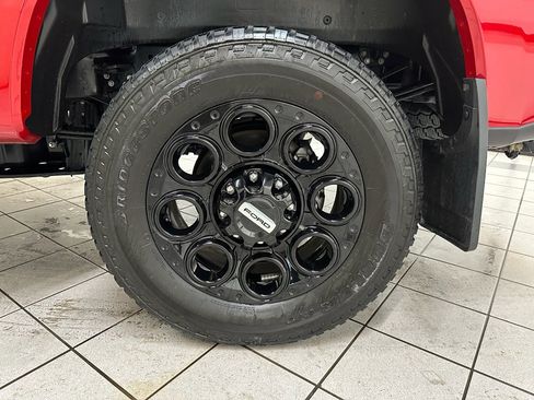 Used 2024 Ford F250 Lariat w/ Black Appearance Package image 13