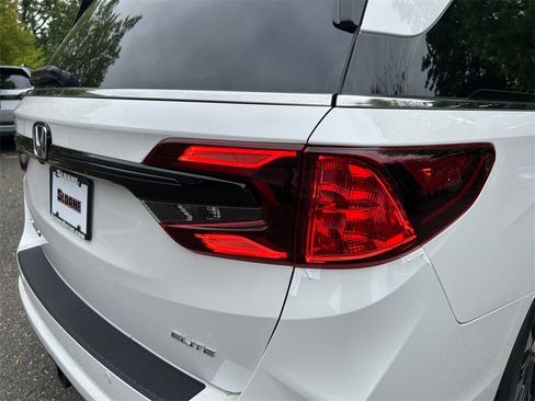 New 2026 Honda Odyssey Elite image 24
