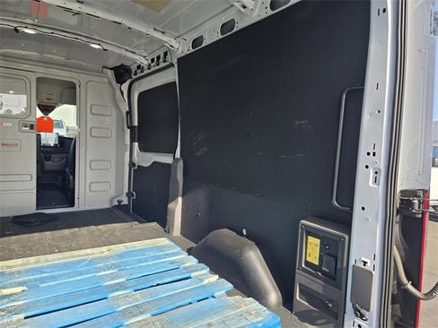 Used 2022 Ford E-Transit Medium Roof w/ Load Area Protection Package image 8