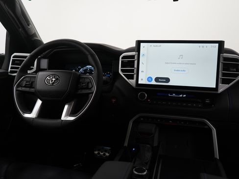 Used 2025 Toyota Sequoia Platinum image 13