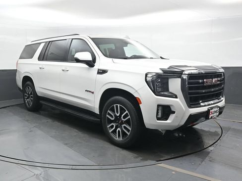 Used 2021 GMC Yukon XL AT4 AWD/4WD image 4