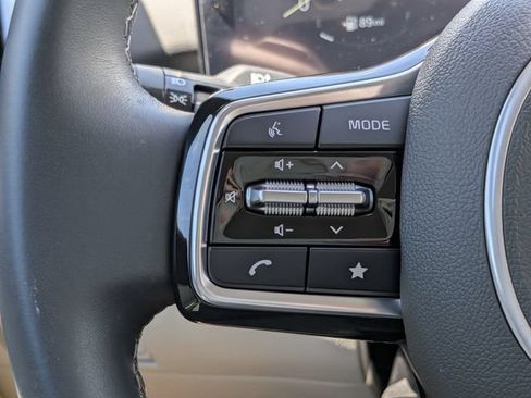 Used 2025 Kia Sorento SX FWD image 25