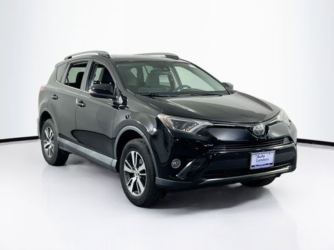 Used 2018 Toyota RAV4 XLE w/ Plus Extra Value Package image 3