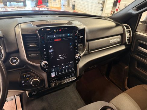 Certified 2024 RAM 2500 Big Horn w/ Night Edition AWD/4WD image 46