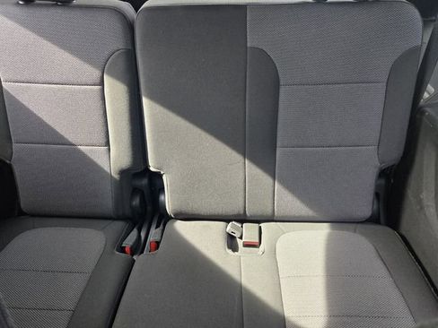 Certified 2023 Chevrolet Traverse LT FWD image 16