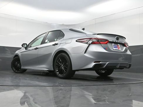 Used 2022 Toyota Camry SE FWD image 28