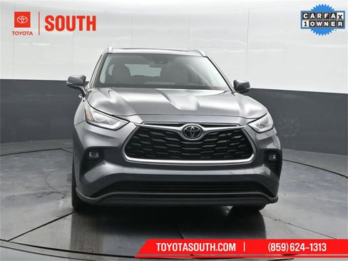 Used 2023 Toyota Highlander Limited image 5