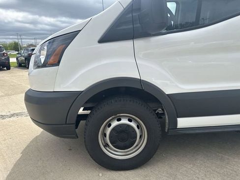 Used 2018 Ford Transit 250 130 Low Roof RWD image 32