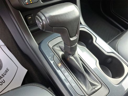 Used 2018 Chevrolet Colorado Z71 image 14