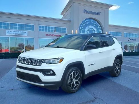 Used 2024 Jeep Compass Limited AWD/4WD image 1