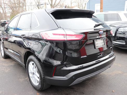 Used 2023 Ford Edge SEL image 3