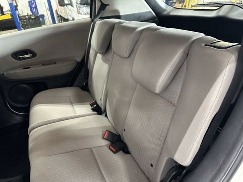 Used 2017 Honda HR-V LX image 30