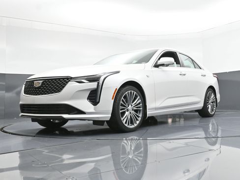 Used 2020 Cadillac CT4 Premium Luxury image 25