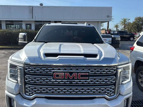 Used 2023 GMC Sierra 2500 Denali image 2