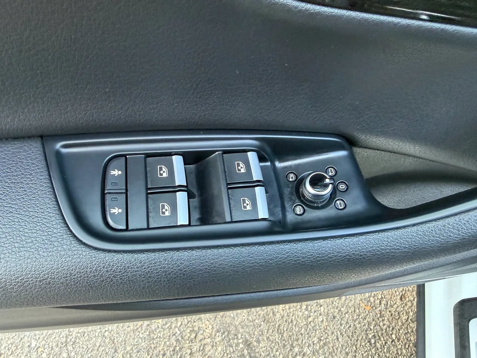 Used 2018 Audi Q7 3.0T Prestige AWD/4WD image 40