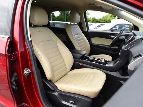 Used 2019 Ford Edge SEL w/ Equipment Group 201A FWD image 18