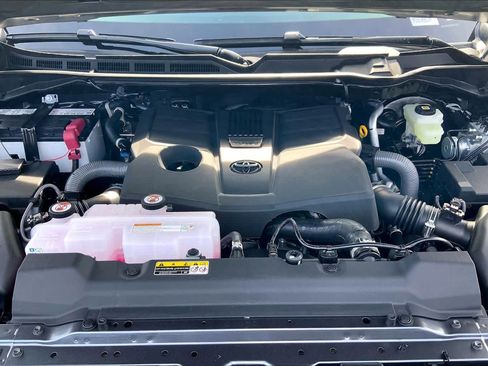 New 2026 Toyota Tundra Limited AWD/4WD image 15