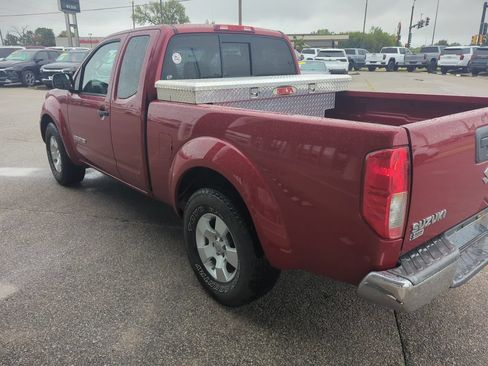 Used 2012 Suzuki Equator Premium RWD image 4
