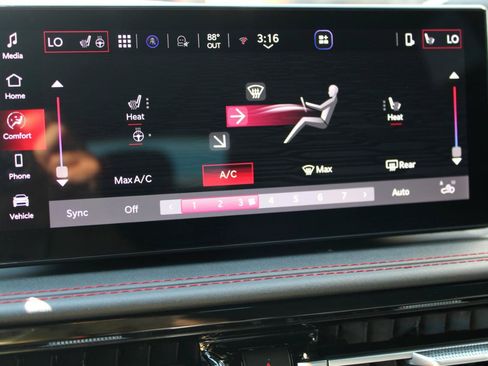 Used 2024 Dodge Hornet R/T w/ R/T Blacktop Package AWD/4WD image 31
