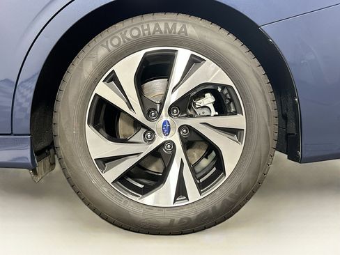 Used 2025 Subaru Legacy Premium AWD/4WD image 11