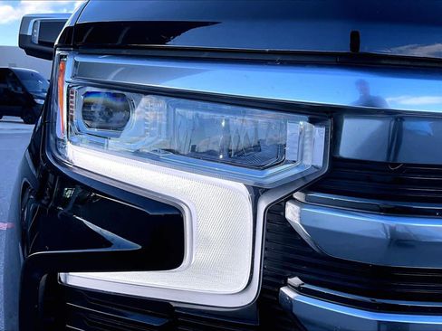 Used 2024 Chevrolet Silverado 1500 High Country w/ High Country Premium Package image 27